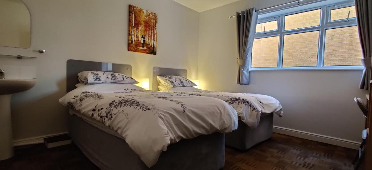 Aaron Lodge Guest House Лестър Екстериор снимка