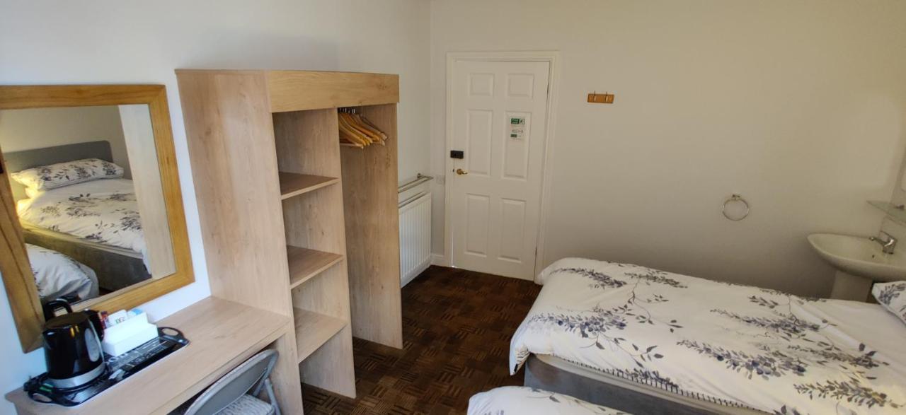 Aaron Lodge Guest House Лестър Екстериор снимка