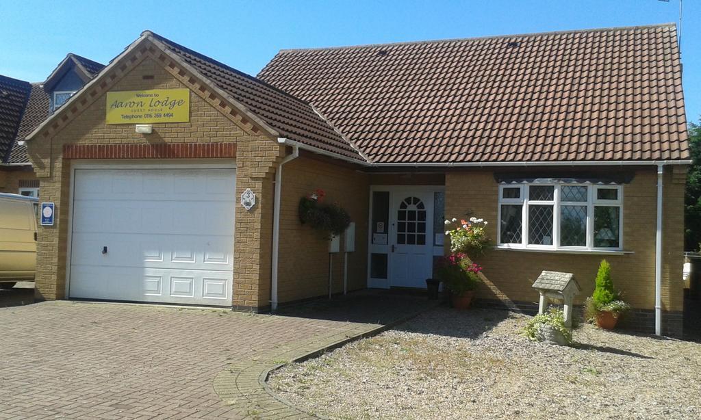 Aaron Lodge Guest House Лестър Екстериор снимка