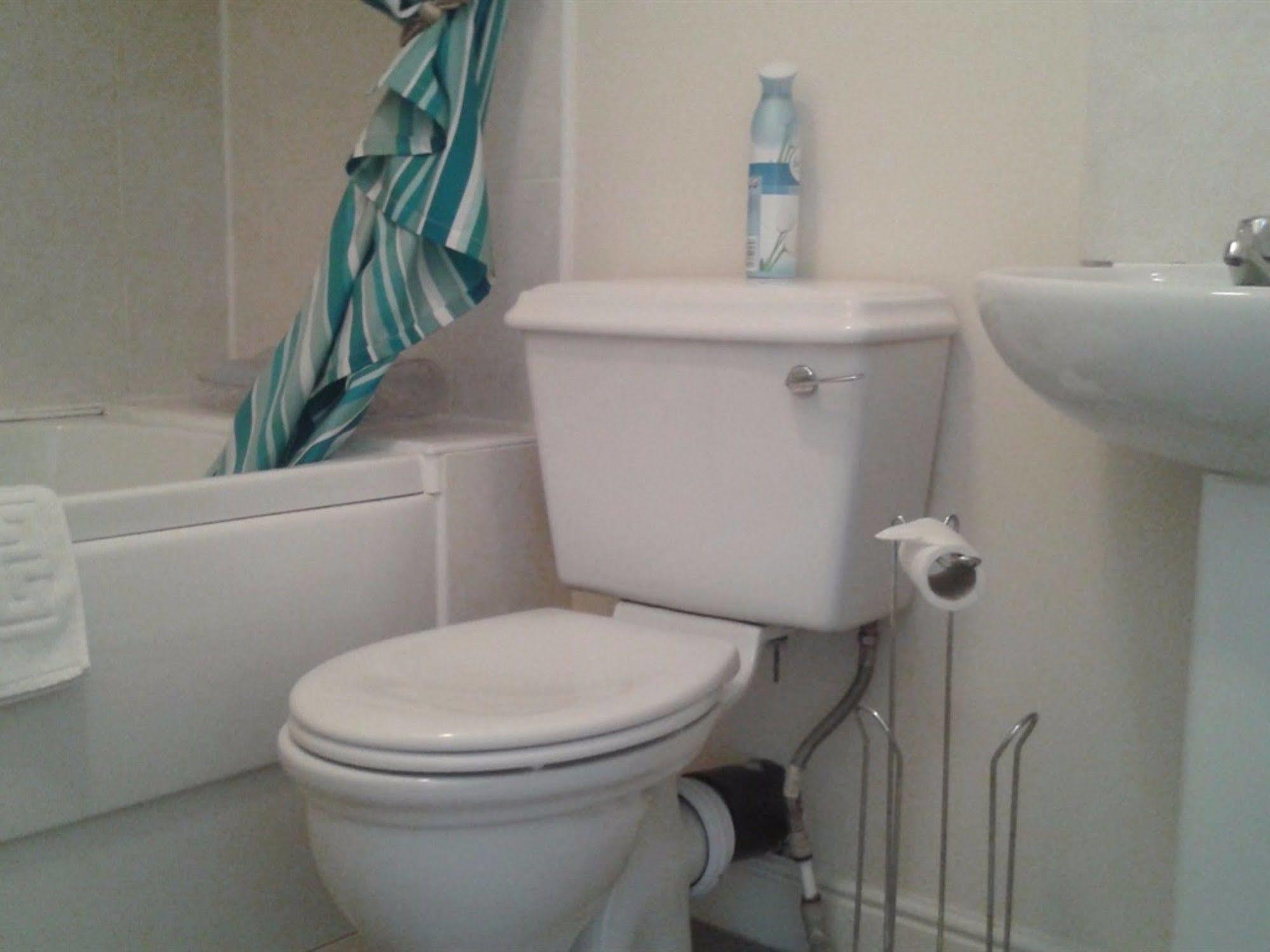 Aaron Lodge Guest House Лестър Екстериор снимка