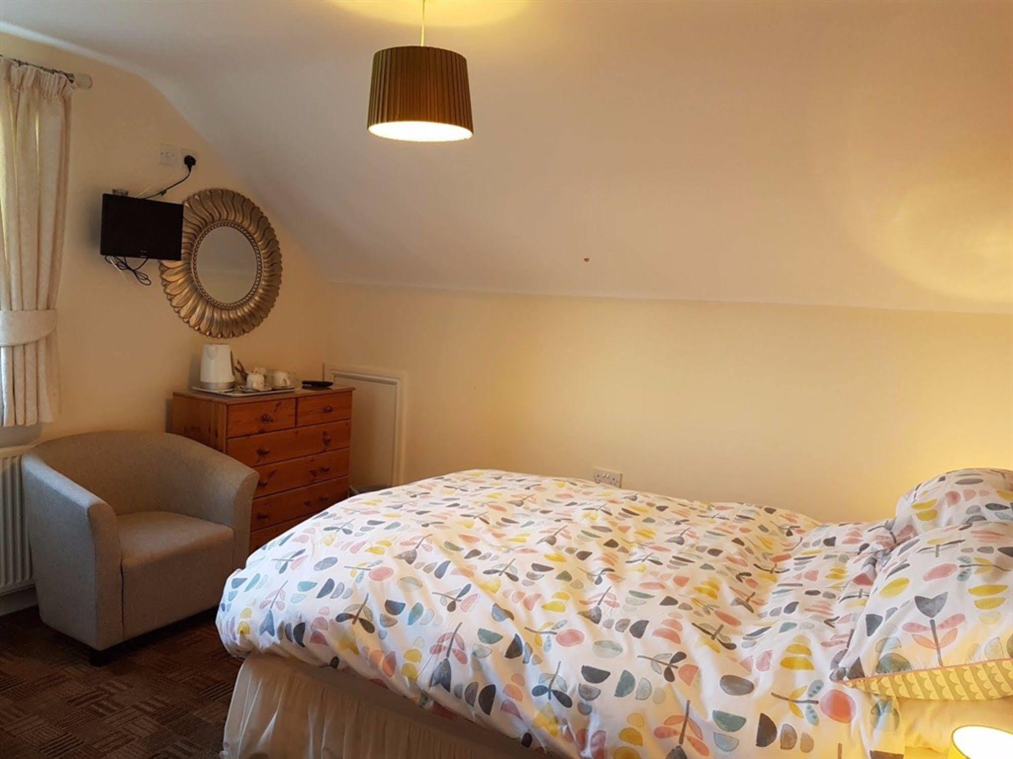 Aaron Lodge Guest House Лестър Екстериор снимка